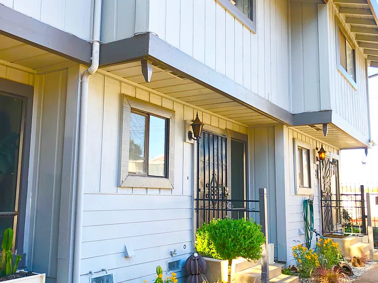 1020 Gilbert St #3 — Photo 15