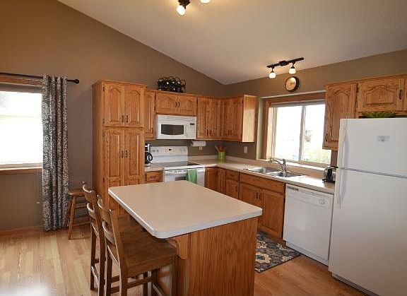 2nd image of 2716 Shannon Pl