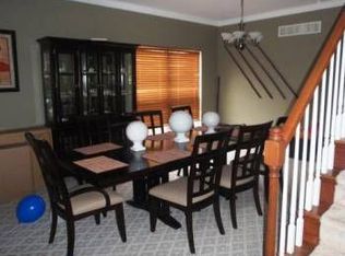 1108 Oak Knoll Manor Ct, Saint Louis, MO 63119