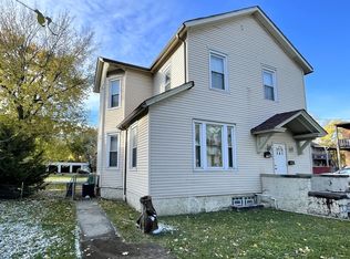 347 Pine St, Joliet, IL 60435