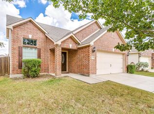 608 Noble Grove Ln, Fort Worth, TX 76140