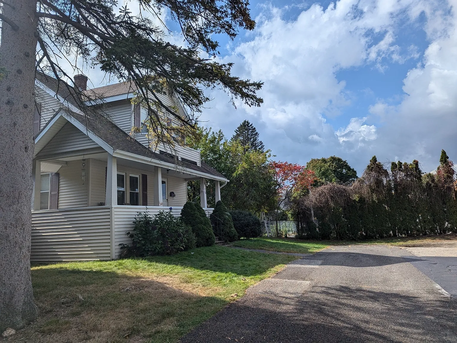3 bed, 1.5 bath, 1225 sqft, $2,750 — Photo 2