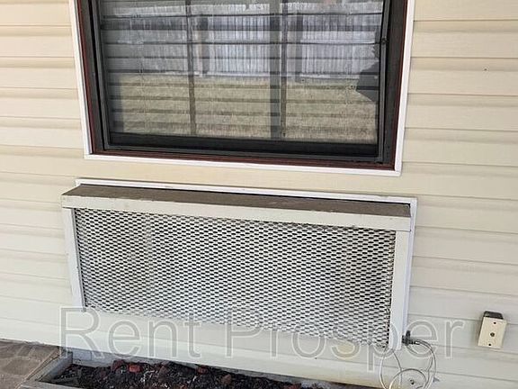 2nd image of 4259 E Michigan St #4259