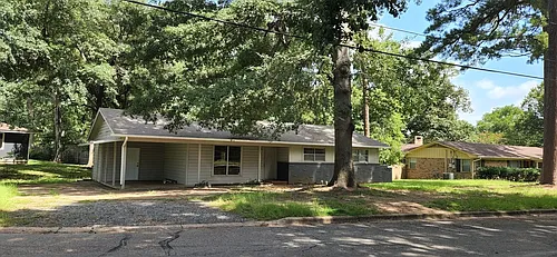 212 Greenwood St Photo 1