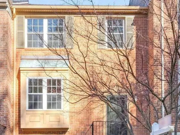 7769 Asterella Ct, Springfield, VA 22152