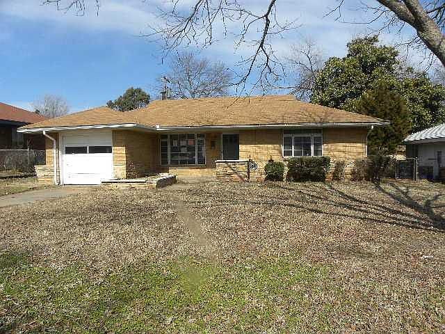 1st image of 1513 NE 46th St
