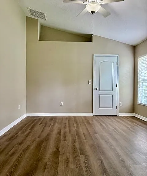 4035 Langdrum Dr — Photo 13