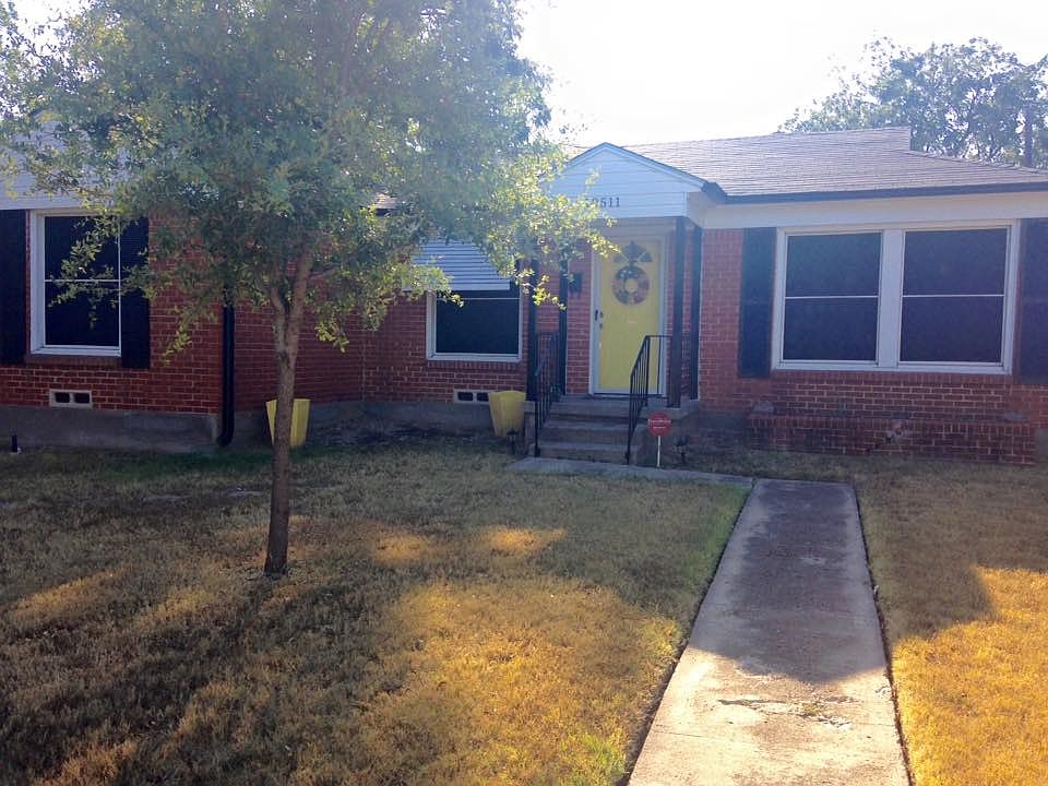 1st image of 10511 Desdemona Dr