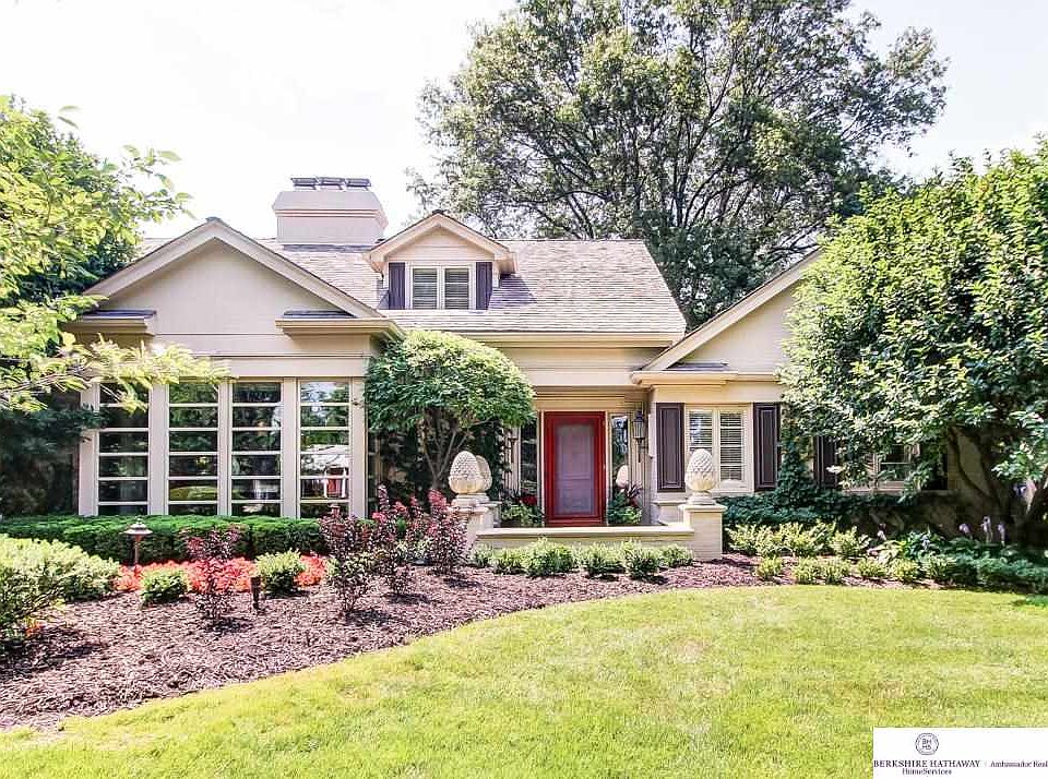 9975 Bloomfield Dr, Omaha, NE 68114 Zillow