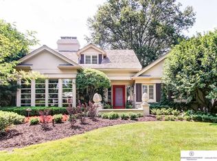 9975 Bloomfield Dr, Omaha, NE 68114