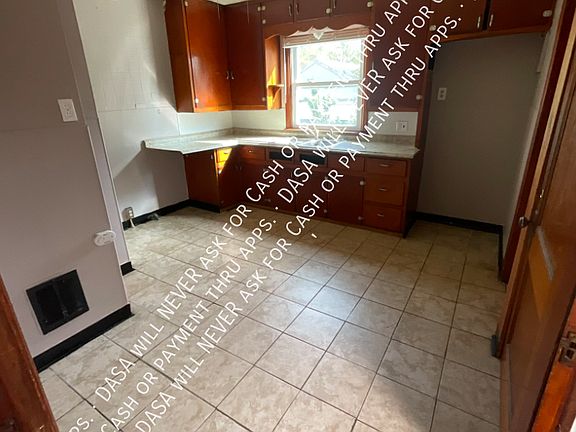 4th image of 83 Fisher St