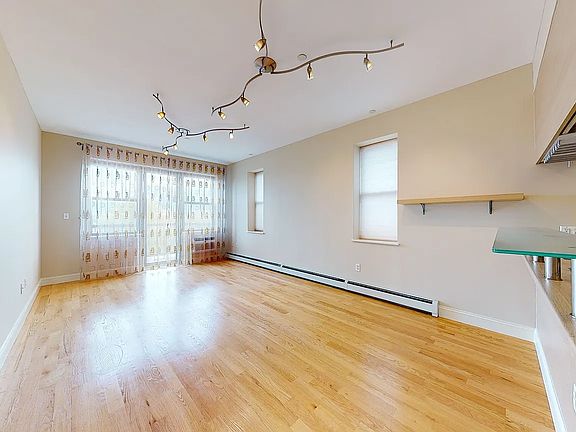 5th image of 2736 Ocean Ave Floor 5FT