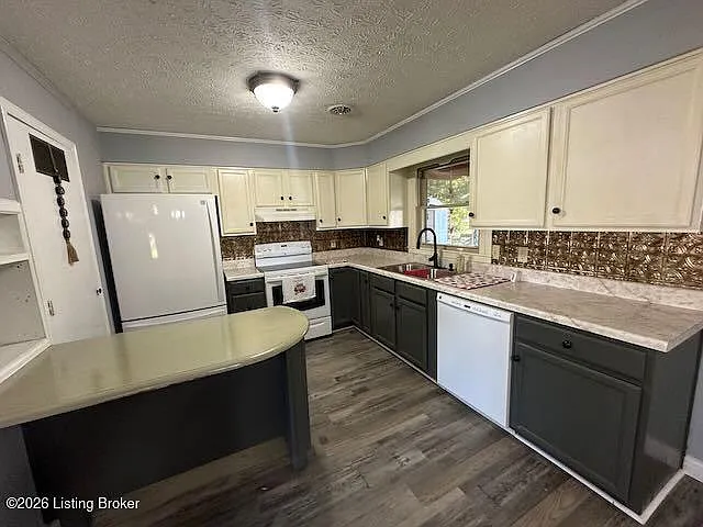 401 Embry Villa Dr — Photo 8