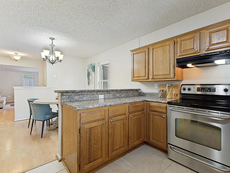 2519 Beverly Hills Ln — Photo 5