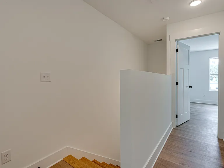 136 Cleveland Rd — Photo 12