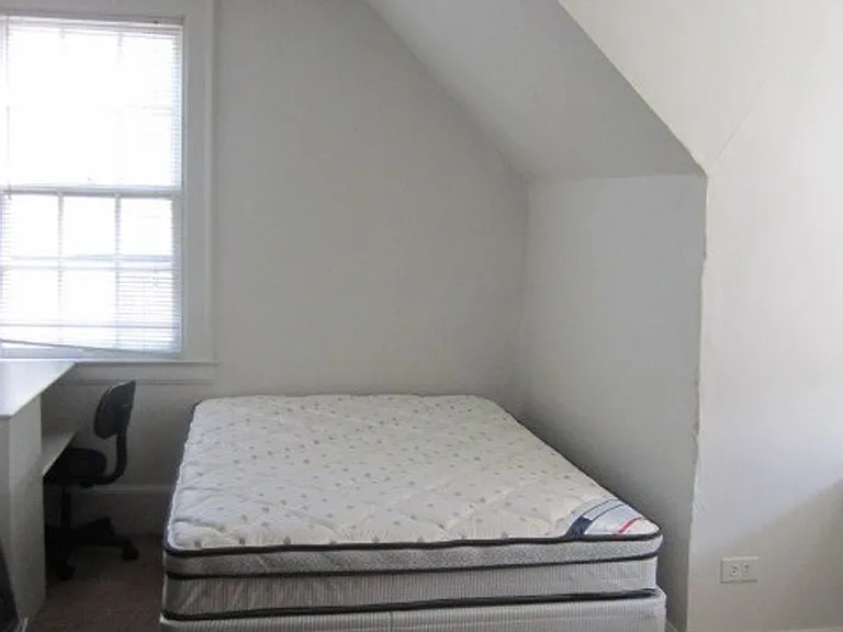205 Comstock Avenue — Photo 8