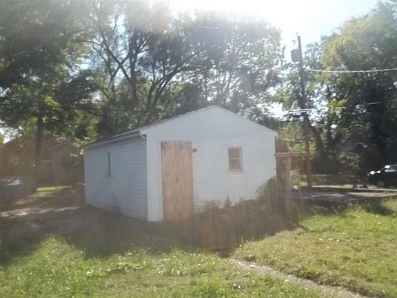 2nd image of 328 Huron Ave