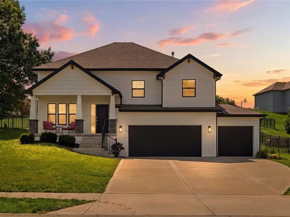8278 Primrose St, De Soto, KS 66018