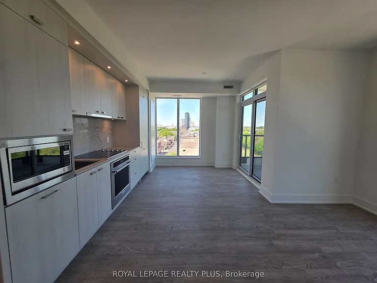 858 Dupont St #805 — Photo 5