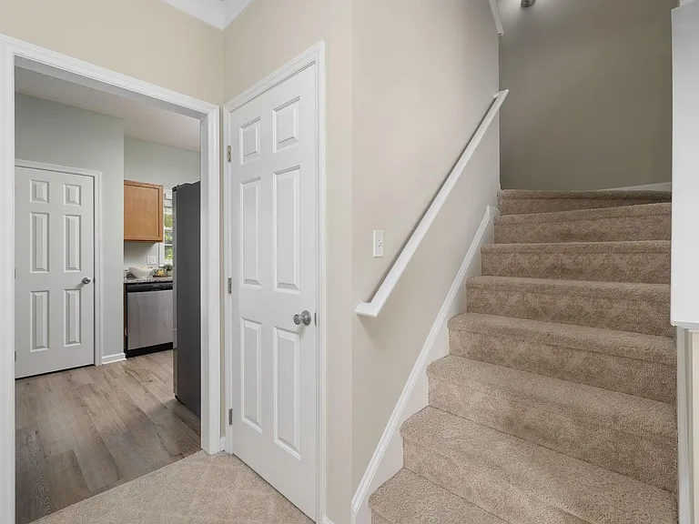 416 Misty Groves Cir — Photo 11