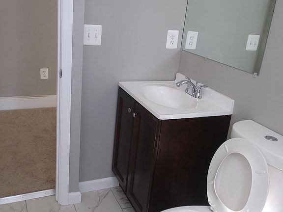 Bathroom (New vanity, toilet and bathtub)