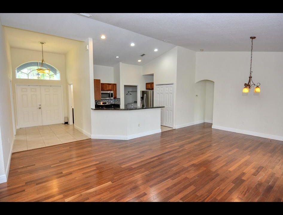 2nd image of 3032 SW Savona Blvd