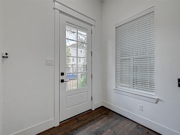 4th image of 1205 W 24th St #C