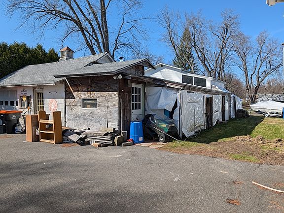 3rd image of 1 Wood Avenue 0 Foch Ave