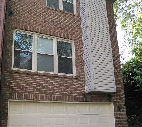 3rd image of 309 Bainbridge Dr