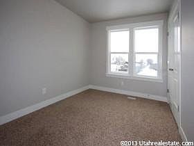 4th image of 1443 S Evans St #25