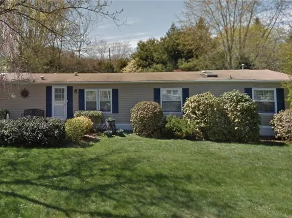 15 Valiant Dr, Coventry, RI 02816