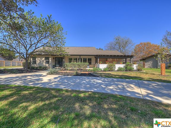 2nd image of 429 Lakeview Blvd