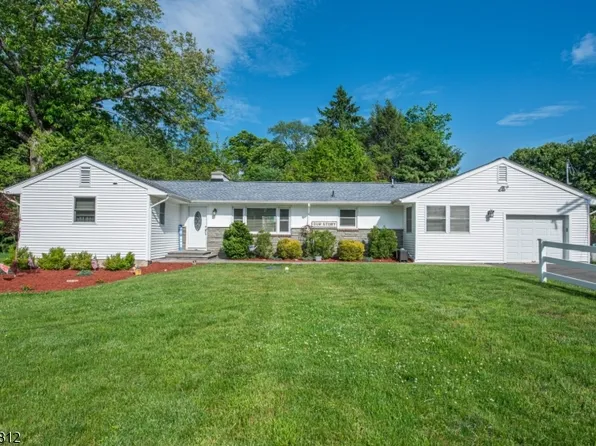 11 Hunters Ln, Sparta Twp., NJ 07871