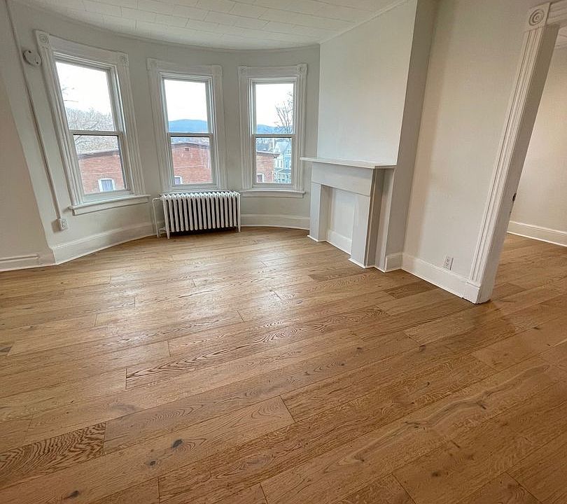 1st image of 74 Carson Ave #4