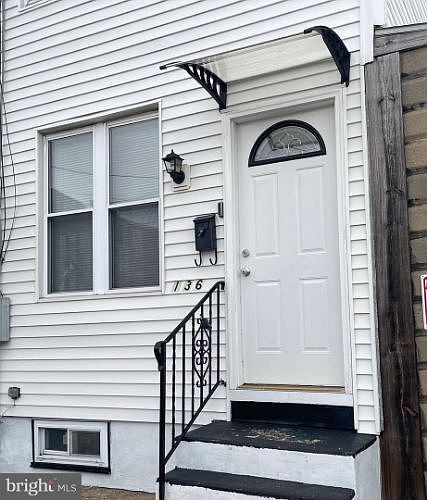 1st image of 136 S Sussex St