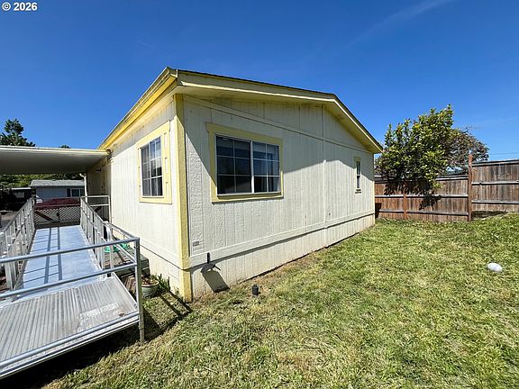 4th image of 5660 Daisy St Space 48