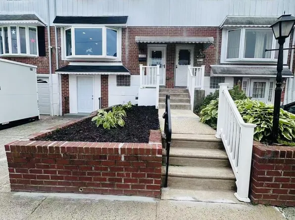 12019 Farwell Rd, Philadelphia, PA 19154