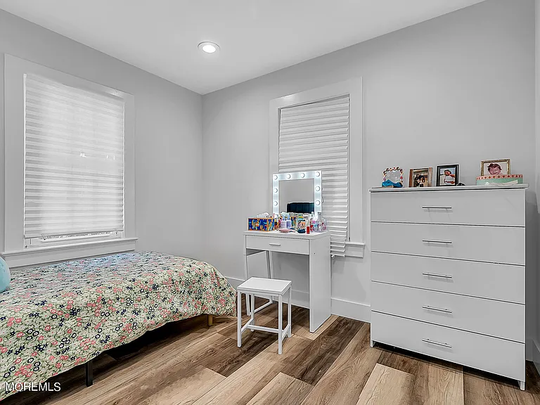 295 Jerome Ave — Photo 16