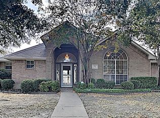 106 Sheri Way, Red Oak, TX 75154