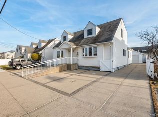 89-10 157th Ave, Jamaica, NY 11414