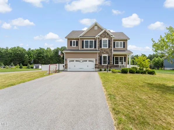 59 Richmond Hill Drive, Queensbury, NY 12804