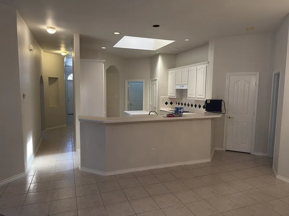 1000 Lyra Ct