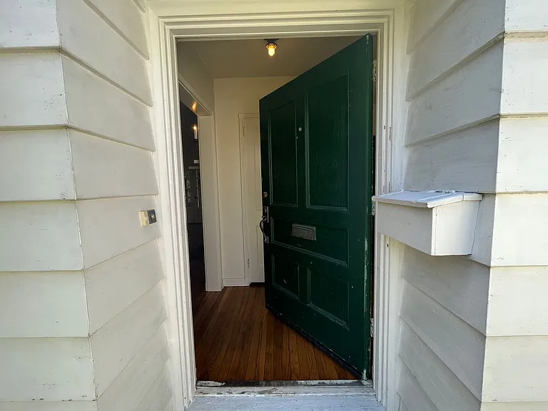 918 F St — Photo 4