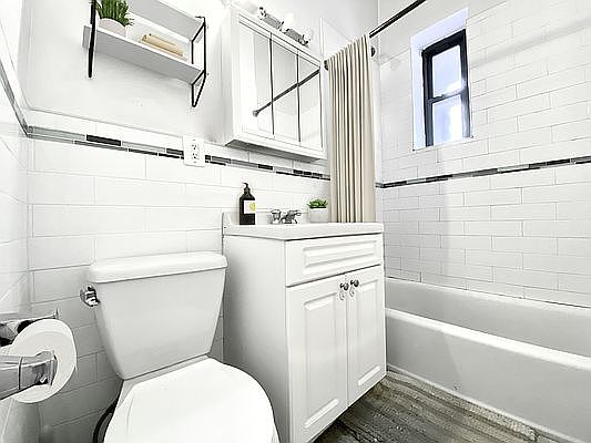 5th image of 215 W 101st St APT 5