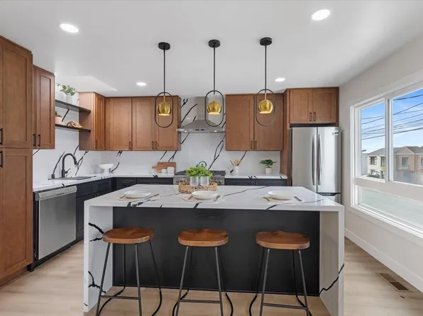 1970 35th Ave, San Francisco, CA 94116