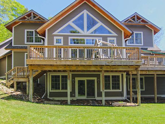 4th image of 3277 Woods Dr