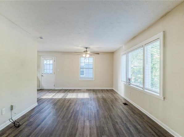 2910 Diana Dr SW, Atlanta, GA 30315
