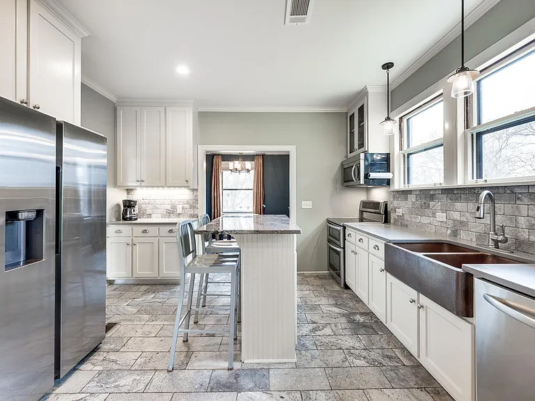 4206 Farrar Ave — Photo 3