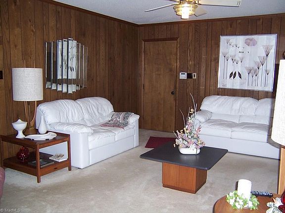 2nd image of 204 Tangle Dr