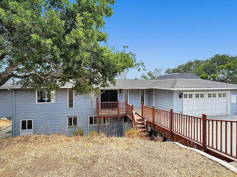430 Erlin Dr — Photo 4